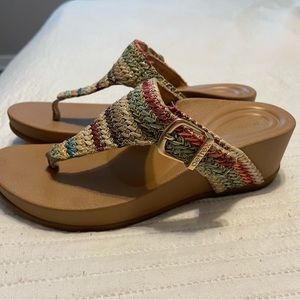 Like NEW Aetrex sandals